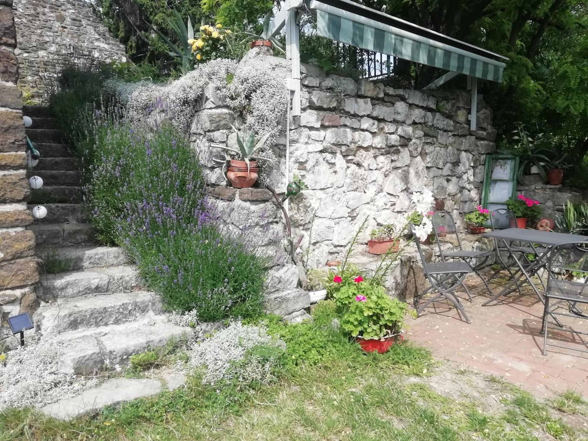 Csizmazia Apartman Tihany Exterior photo