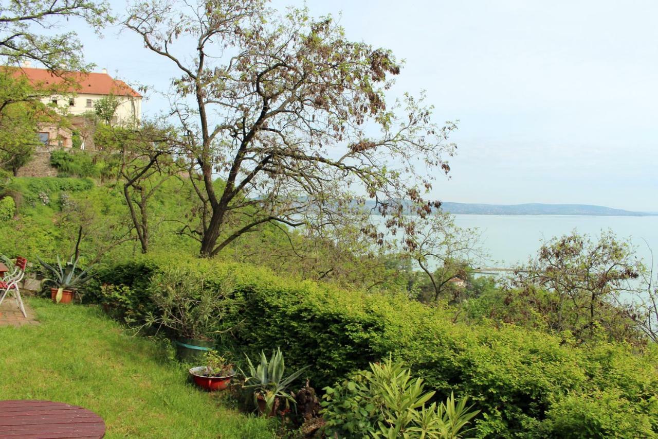 Csizmazia Apartman Tihany Exterior photo